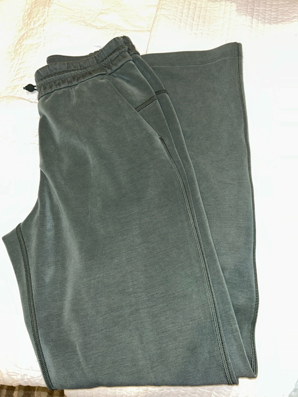 lululemon athletica Softstreme High-Rise Pant in Green - Picture 2 of 5